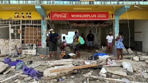 Desperation in Jamaica: Survivors of Hurricane Melissa Struggle for Basic Needs