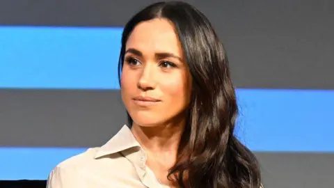 Meghan Markle Reaches Out to Estranged Father Amid Serious Health Crisis