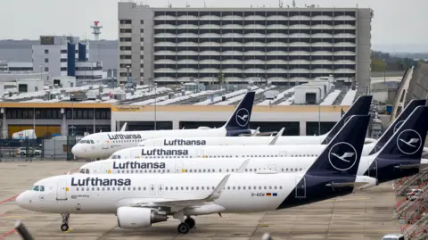 Lufthansa to Slash 20,000 Flights Amid Rising Fuel Costs