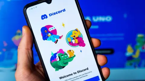 Cyber-Attack Potentially Exposes ID Photos of 70,000 Discord Users