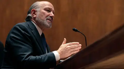 Commerce Secretary Lutnick Confirms 2012 Visit to Epstein's Island Amid Calls for Resignation