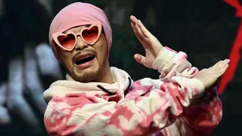 Controversy Surrounds Namewee in Death of Taiwanese Influencer