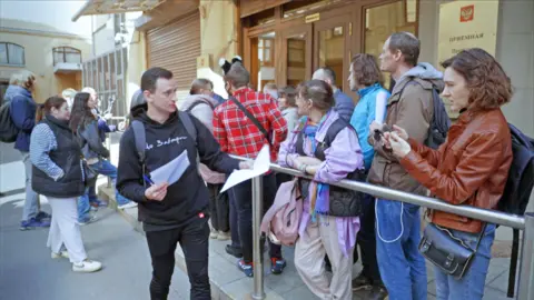 Public Outcry Against Internet Restrictions in Russia Amplifies Amid Heavy Censorship