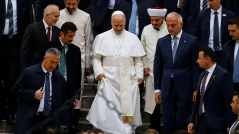 Pope Leo XIV's Historic Visit to the Blue Mosque in Istanbul