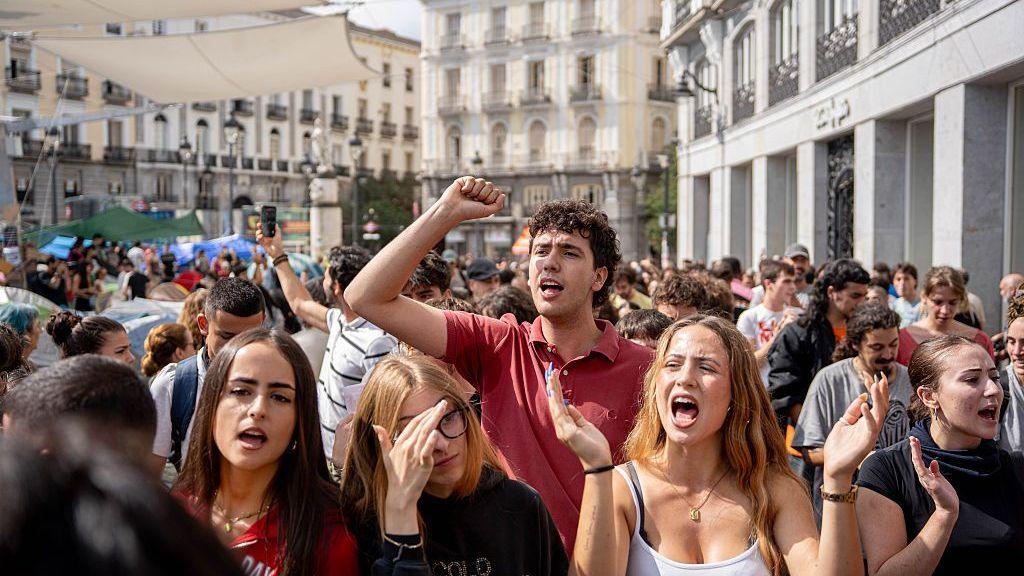 Spain Bans Evictions Through 2030 After 87‑Year‑Old Woman’s Eviction Sparks Protests