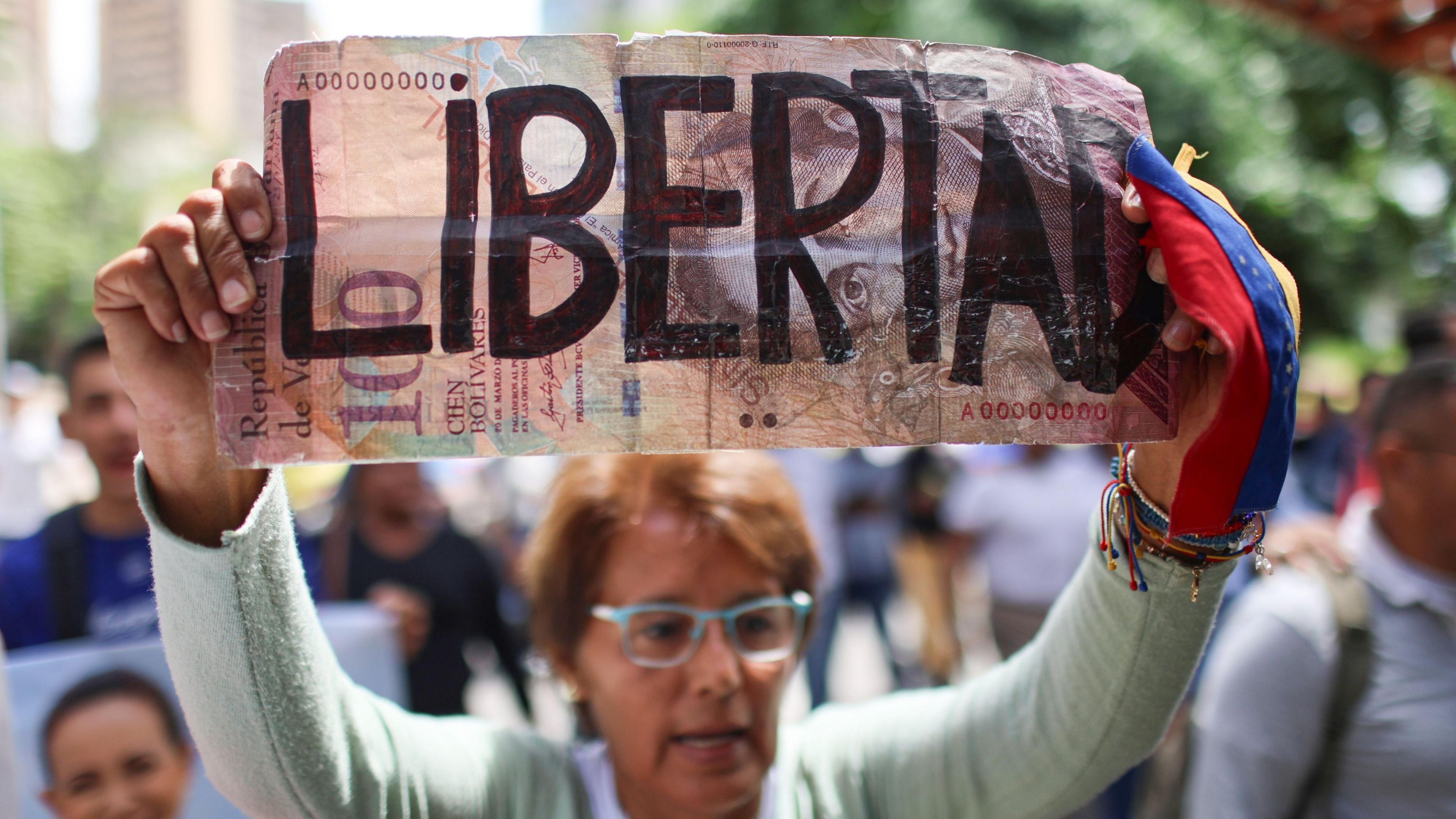 Venezuela Releases Political Prisoners as US Talks Boost Calls for Elections