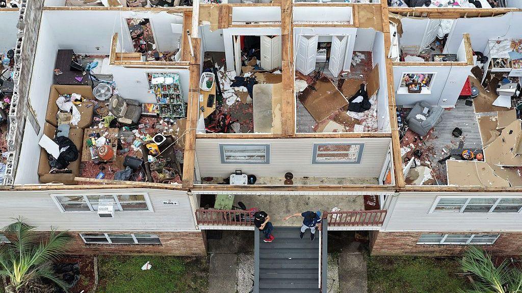 Hurricane Isaias Leaves Four Dead, Half‑Million Without Power in the South