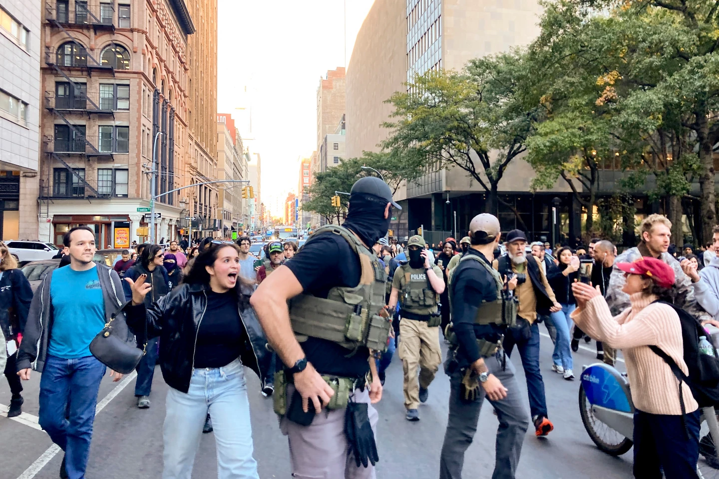 Chaos Erupts on New York’s Canal Street During Immigration Sweep