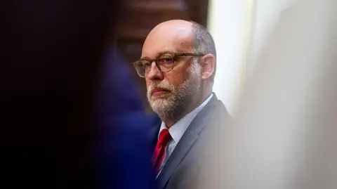 Trump Administration Initiates Major Layoffs in Amid Ongoing Government Shutdown