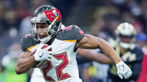 Tragic Death of Former NFL Star Doug Martin in Police Custody