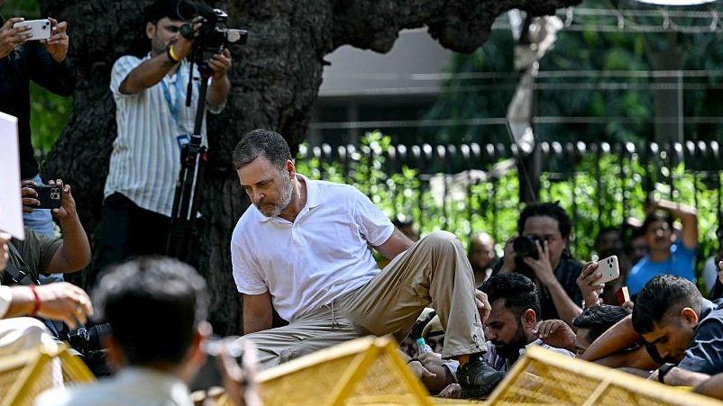 Opposition MPs Detained in Delhi Protest Over Election Commission