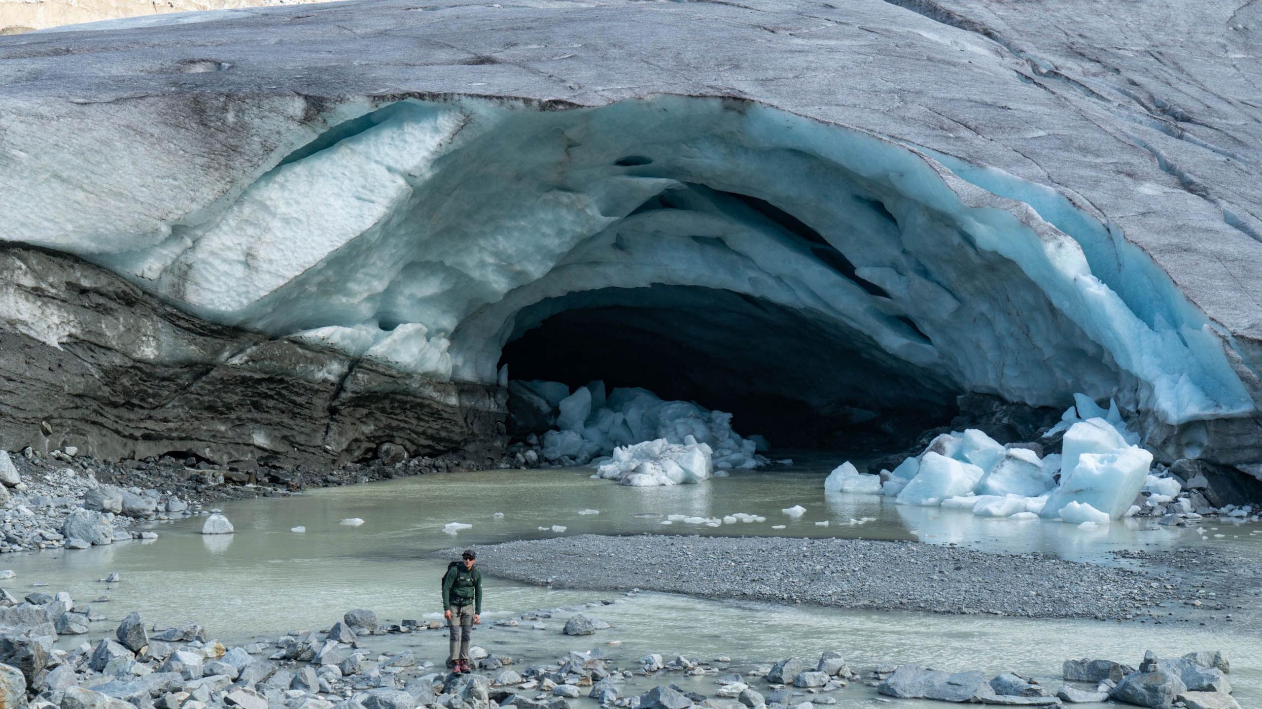 Swiss Glaciers Lost Over 5% of Ice in 2026, Endangering Alpine Water Supplies