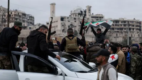 Kurdish Forces Withdraw from Aleppo Following Ceasefire Agreement