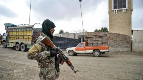 Taliban Confirms Retaliatory Attacks on Pakistan Amid Growing Tensions