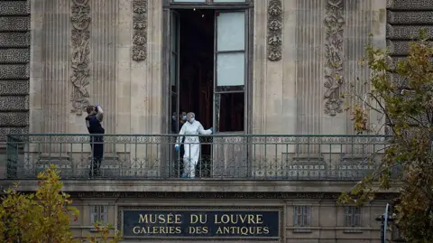 Louvre Heist: Attendant Recalls Shock of The Robbery