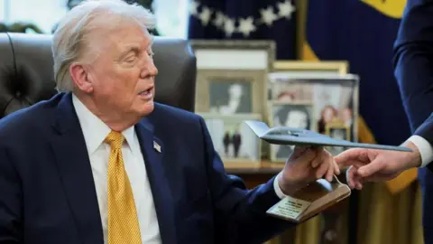 Navigating the Risks of War: Trump’s Challenges Amid the Iran Conflict